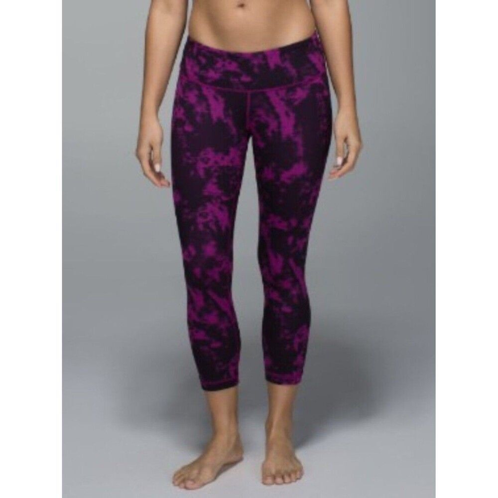 Lululemon Wunder Under Crop II Leggings size 6 Breezie Regal Plum Tie-Dye Yoga